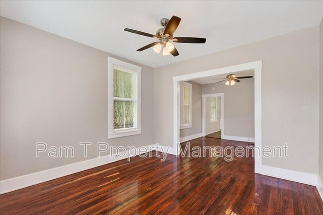 Building Photo - 118 W 56th St
