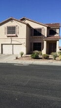 Building Photo - 828 Bussora Rose Dr