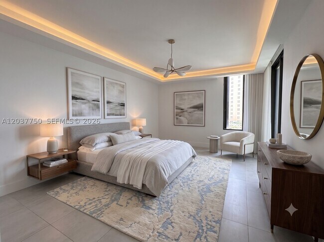 Building Photo - 520 Brickell Key Dr