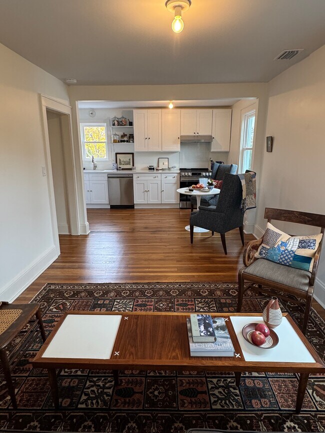 Photo - 43 Hoyt St Apartment