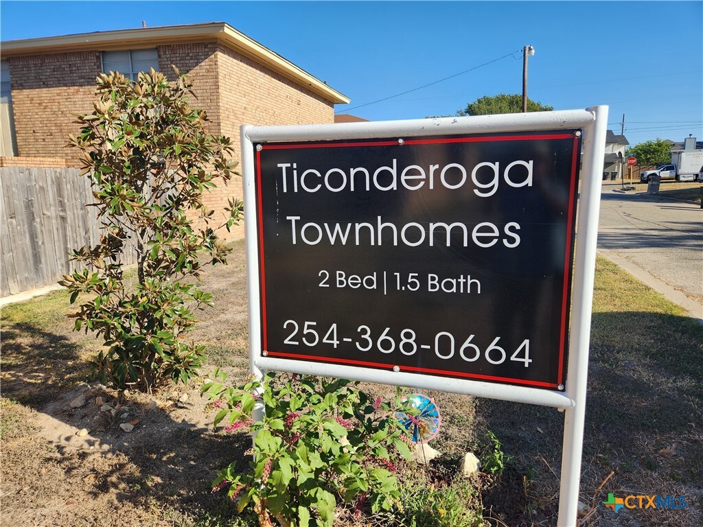 Foto principal - 904 C Ticonderoga Dr