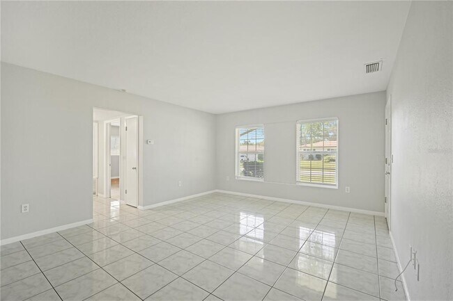 Foto del edificio - 1618 Hardwood Dr