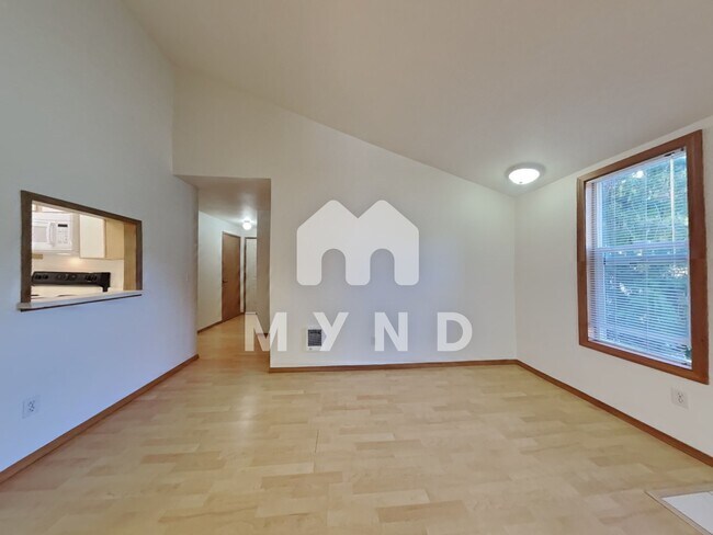 Building Photo - 1408 NE 72nd St Unit 2