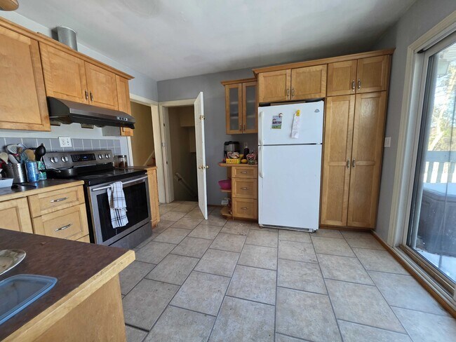 Photo du bâtiment - 127 Robert Wallace Dr