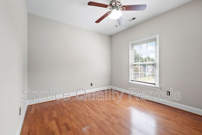 Foto del edificio - 1305 Goldspot Ct