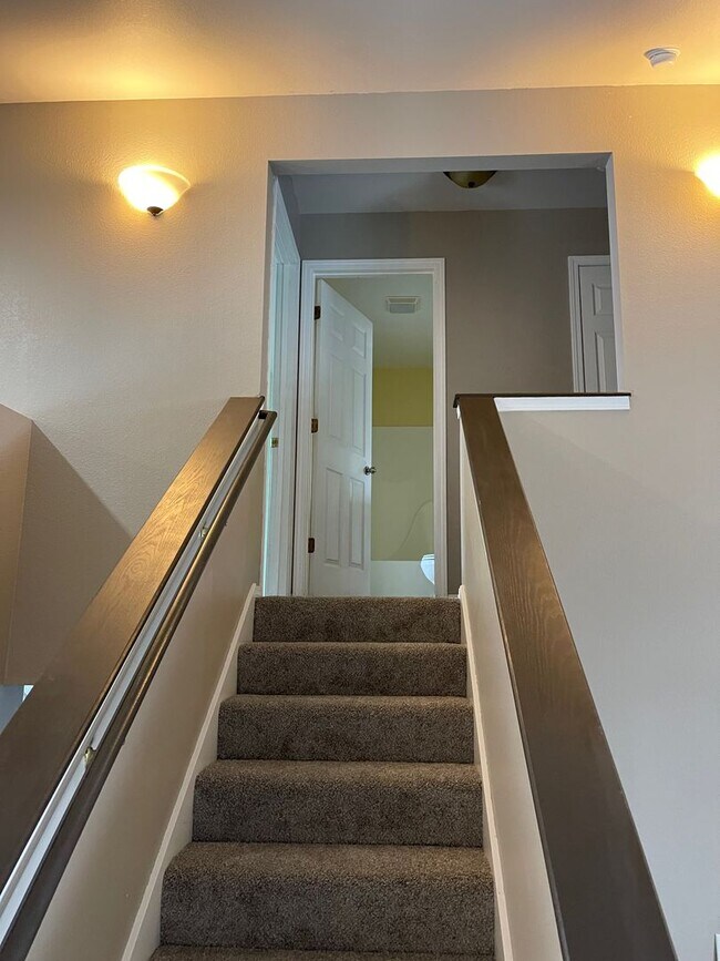 Building Photo - Great 3 bedroom 2 bath home in Bozeman