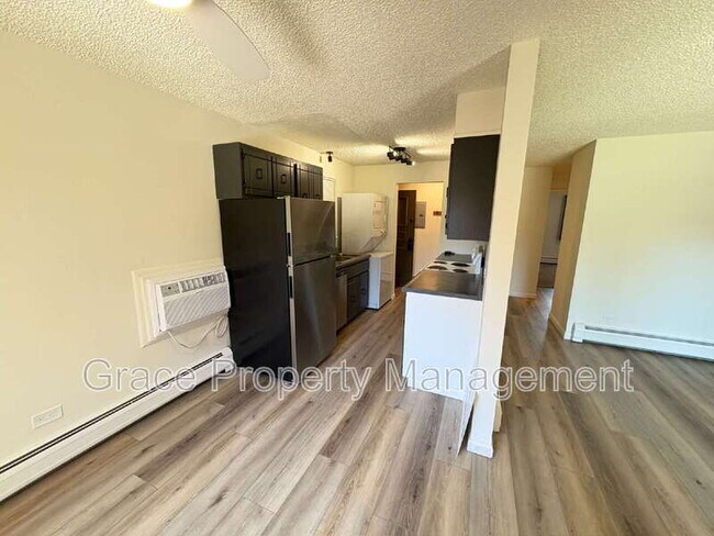 Foto del edificio - 2700 S Holly St