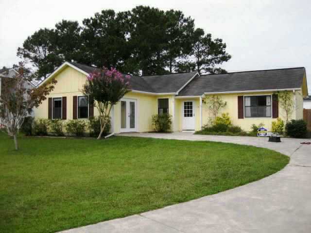 Primary Photo - 107 Pine Needle Dr