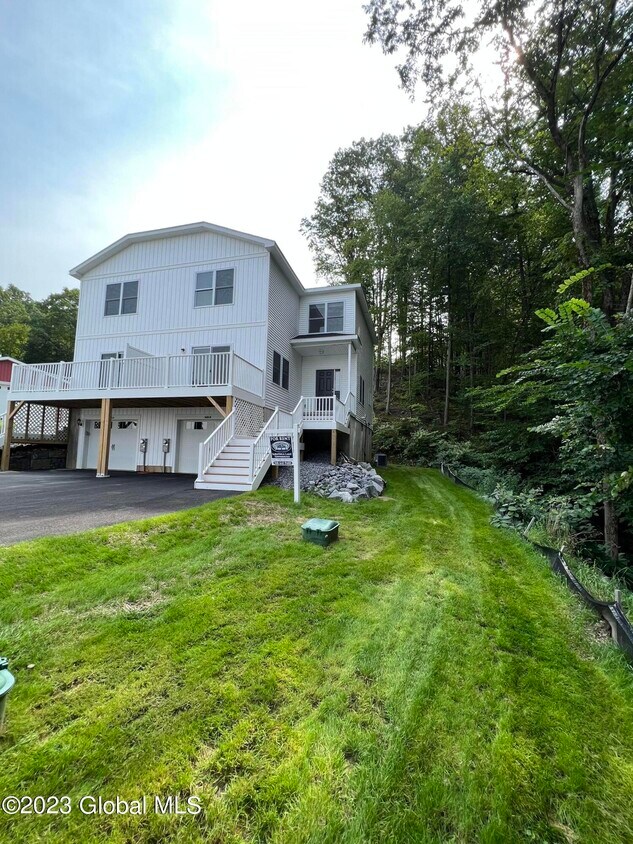 540 NY9P, Saratoga Springs, NY 12866 Townhome Rentals in Saratoga