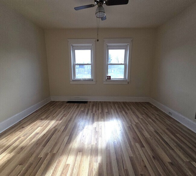 Foto del edificio - 3 bedroom house For Rent