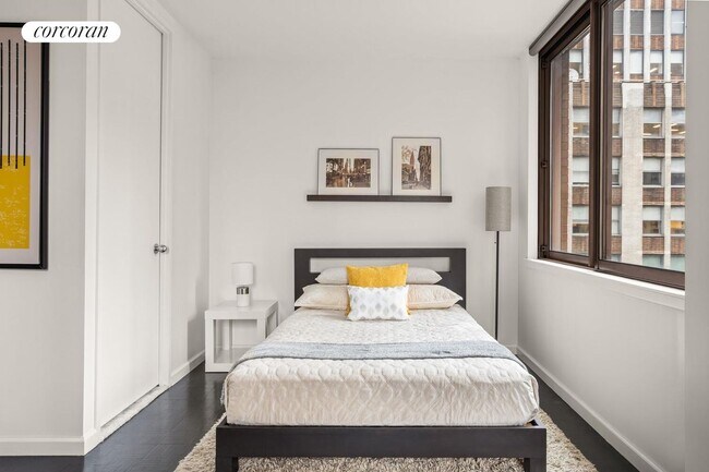 Foto del edificio - 235 E 40th St