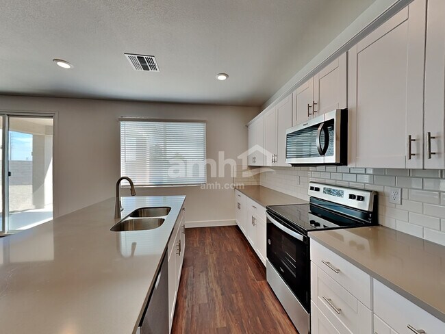 Building Photo - 8995 N 171st Drive