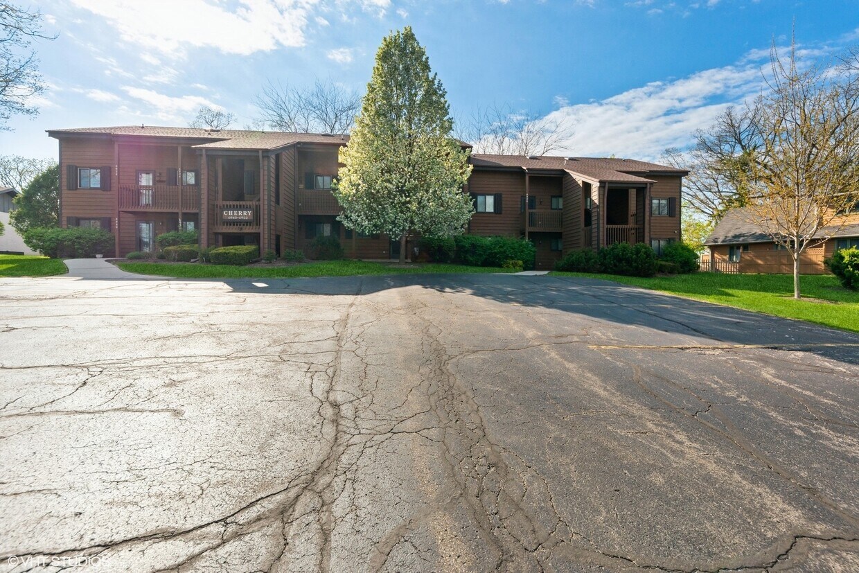 Foto principal - 6922 238th Ave