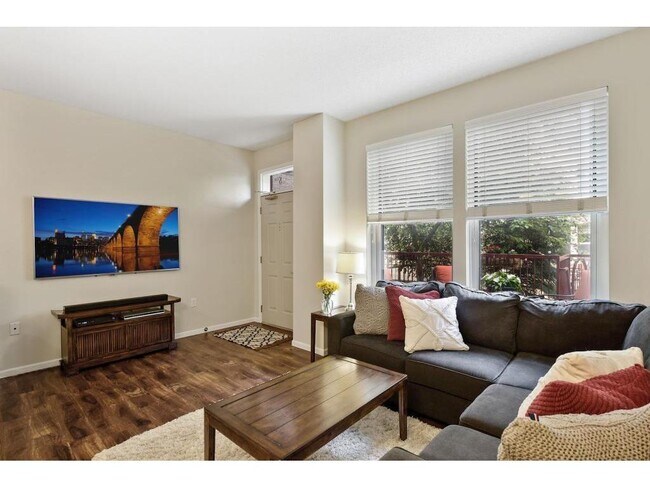 Foto del edificio - 580 N 2nd St