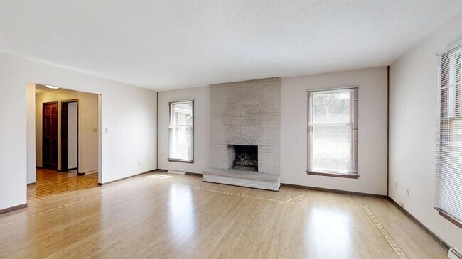 Foto del edificio - 933 High Meadow Dr