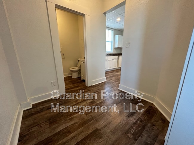 Building Photo - 108 N Buchanan St