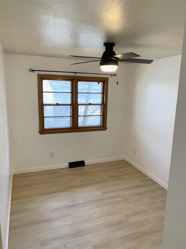Foto del edificio - 6202 Franklin Ave