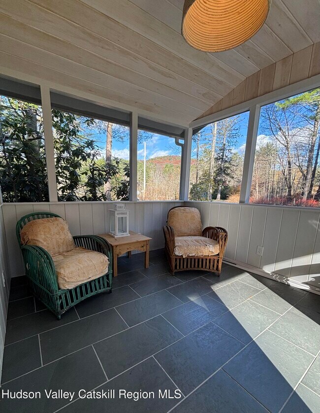 Foto del edificio - 299 Wittenberg Rd