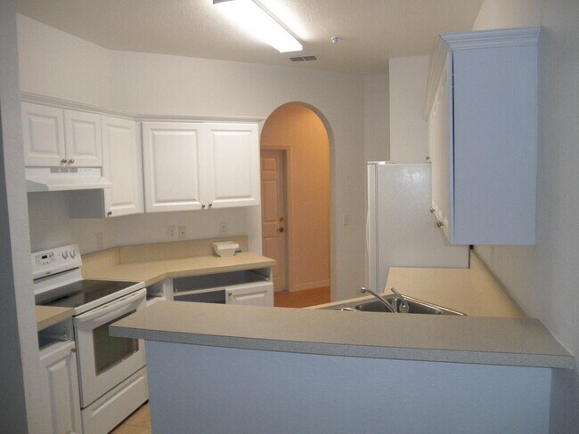 Foto del edificio - 909 Pipers Cay Dr
