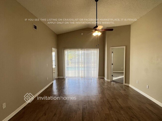 Foto del edificio - 1113 Winding Water Way