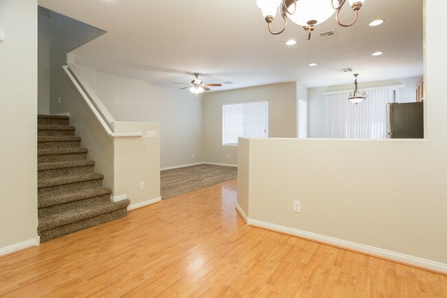 Building Photo - 267 Red Eucalyptus Dr