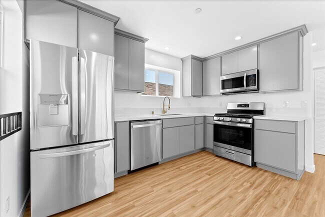 Foto del edificio - 4017 1/2 Mont Clair St-