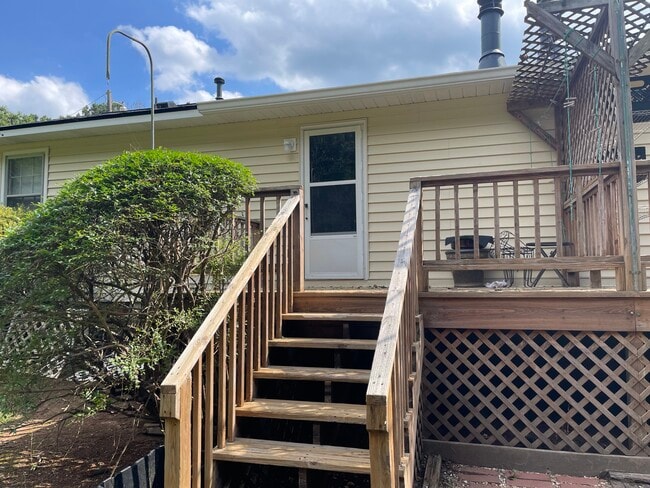 Building Photo - 292 Timothy Rd