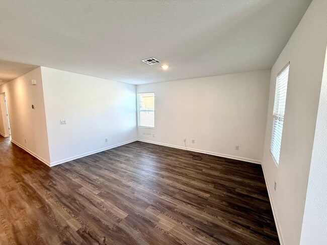 Building Photo - Modern 3BD/2BA Home Built in 2024 with Open Floor Plan, Granite Kitchen & 2-Car Garage in Twin Pa...