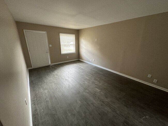 Foto del edificio - 1307 County Home Rd