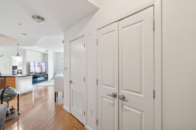 Foto del edificio - 1001 L St NW