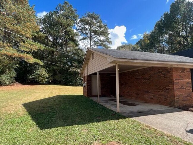 Photo - Charming 3 Bedroom 2 Bath Home