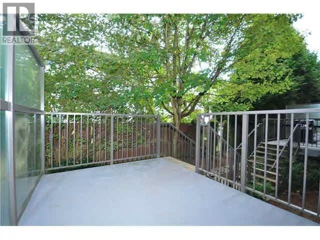 Photo du bâtiment - 5568 Kings Rd