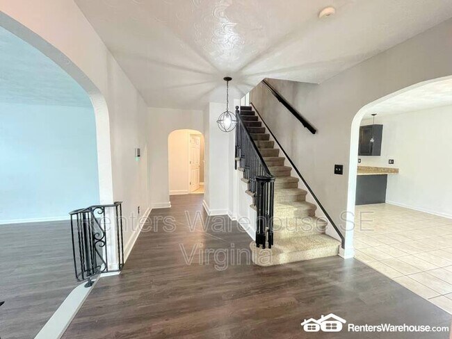 Foto del edificio - 2830 Hollister Ave