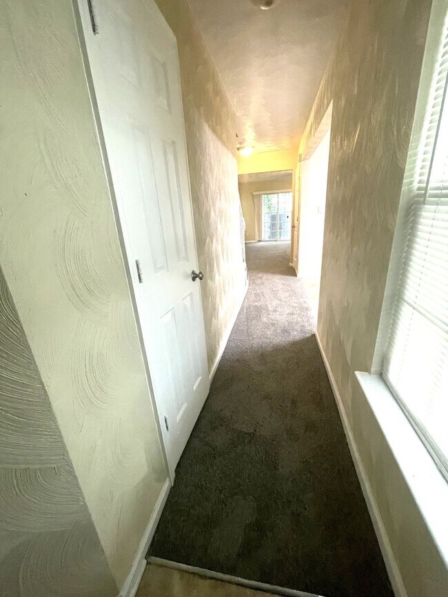 Foto del edificio - GORGEOUS SINGLE FAMILY 3BR/2.5BA PARK PLAC...
