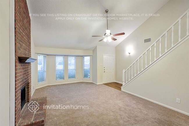 Foto del edificio - 2401 Forestmeadow Dr