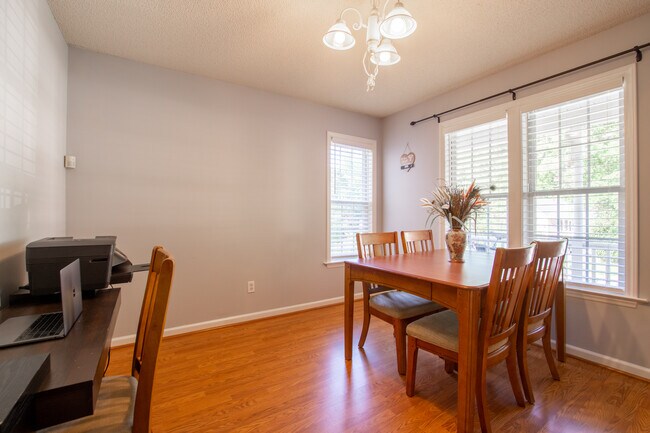 Building Photo - 6227 Stadler Dr