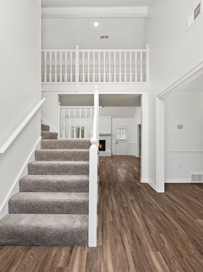 Foto del edificio - 3 Bedroom, 2 bath with a bonus room near B...