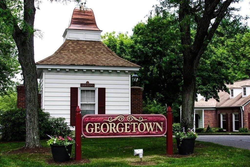 37 Yorktown Dr Unit B, Springfield, MA 01108 Condo for Rent in