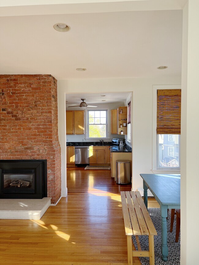 Building Photo - 51 Sawyer Ave