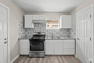 Building Photo - 523 Henke St
