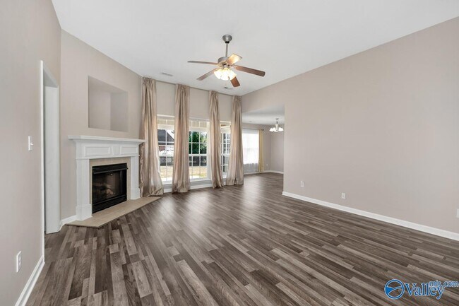 Building Photo - 4808 SE Canterwood Dr