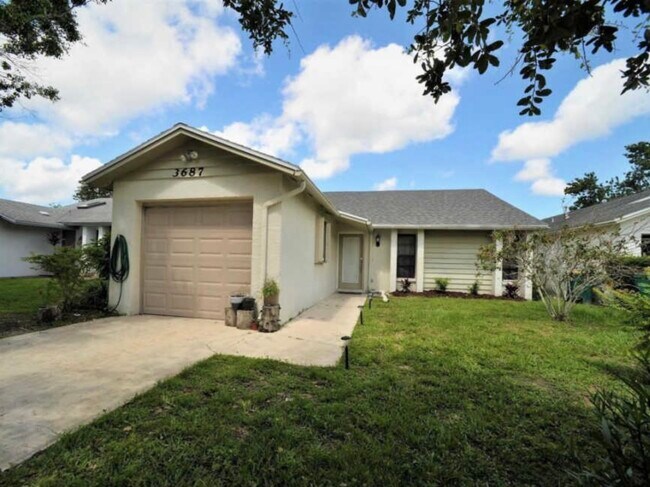 Building Photo - 3687 Driftwood Dr