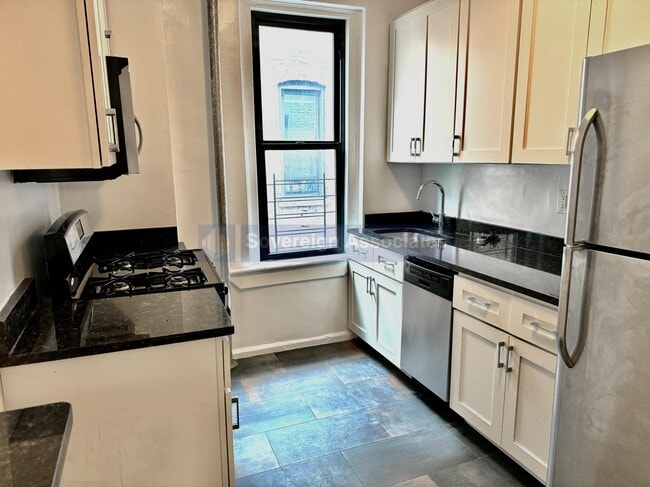 Foto del edificio - 54 Vermilyea Ave