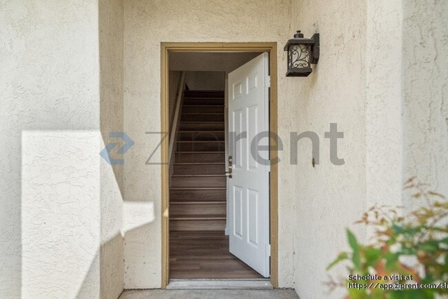 Building Photo - 2215 Jenni Ln