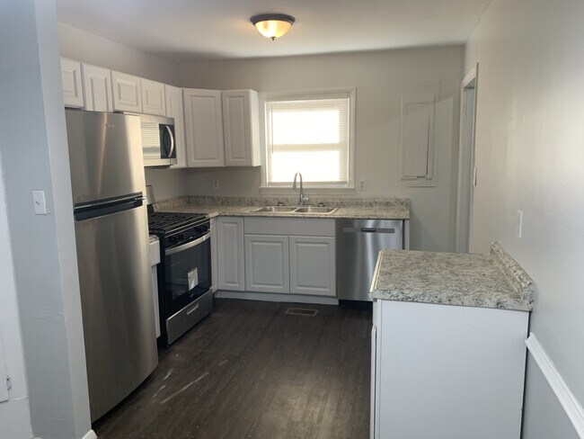 Foto del edificio - 3324 Meadowbridge Rd