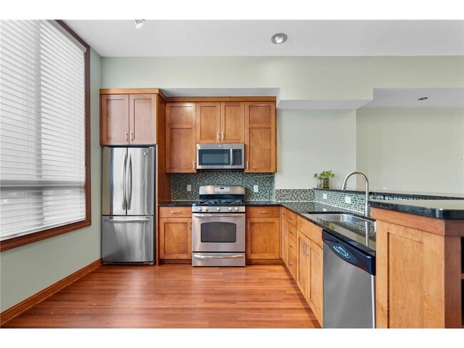 Building Photo - 2707 1st Ave S
