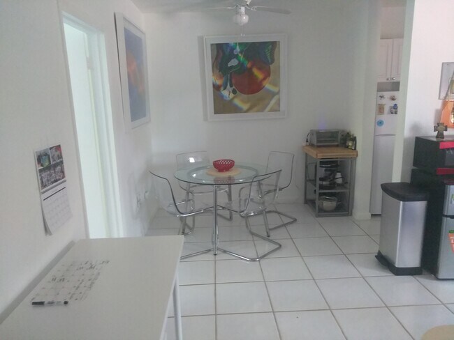 Foto del edificio - 6310 SW 79th St