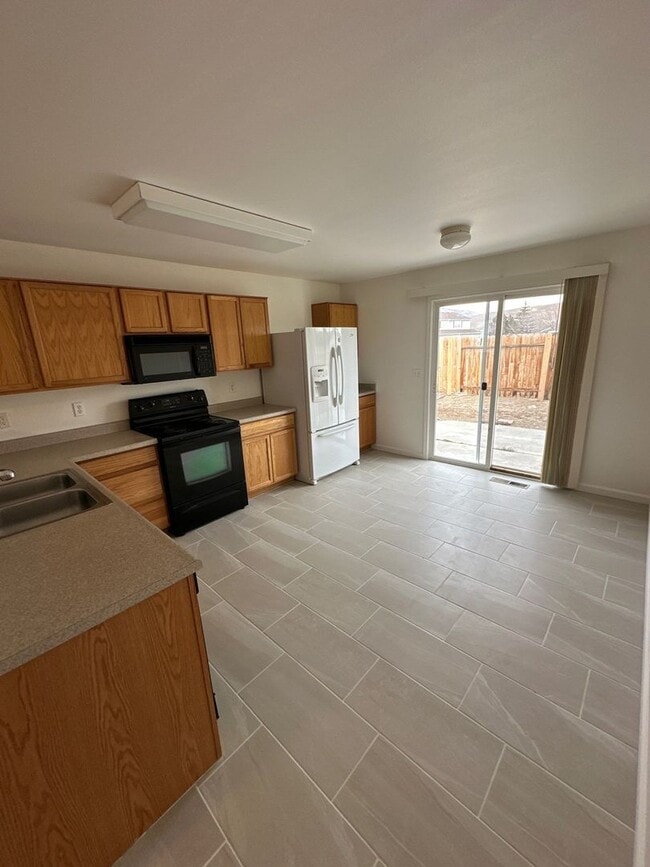 Building Photo - 8675 Crimson Sky Ct