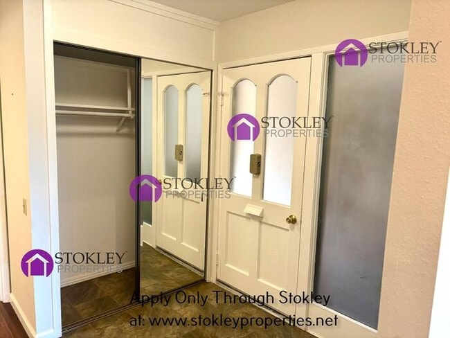 Building Photo - 1200 Singingwood Ct