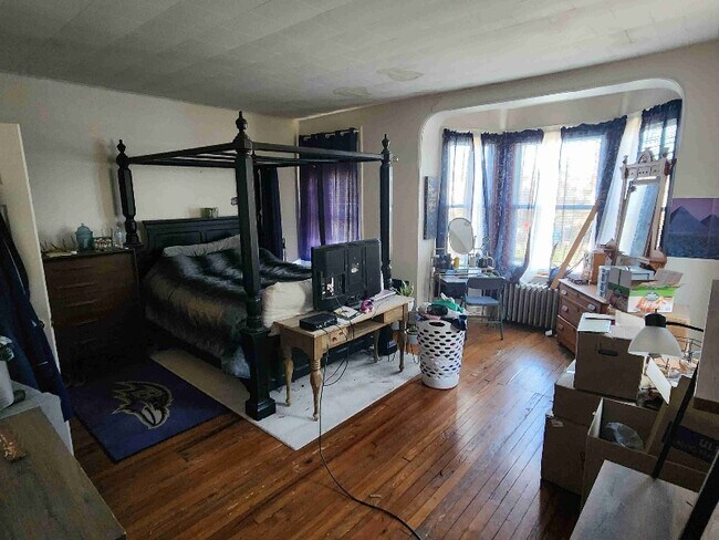 Foto del edificio - 496 Linden Ave